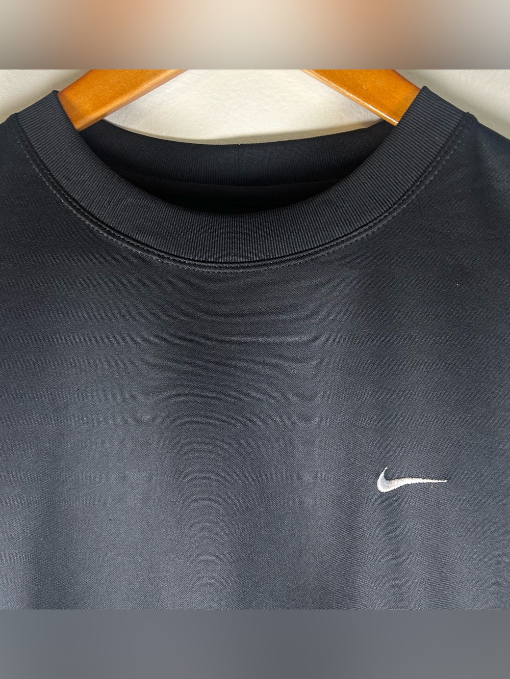 Nike Running Men’s T-shirt Size L Black Dri Fit Logo Run Hit Wonder Run Hard EUE - Picture 4 of 12